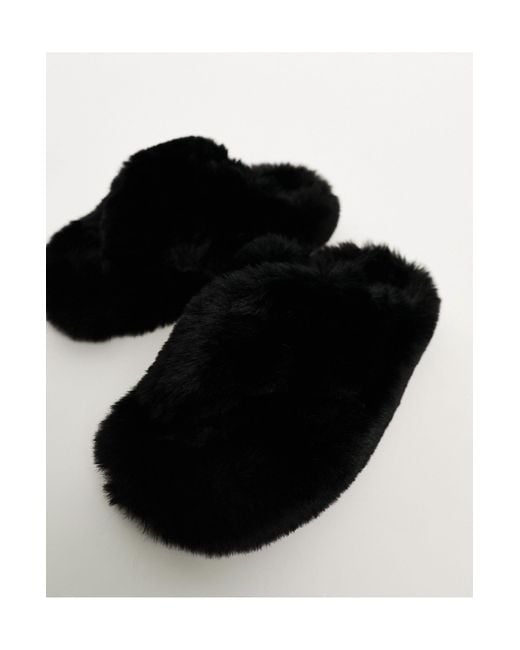 Fuzzy cross online strap slippers