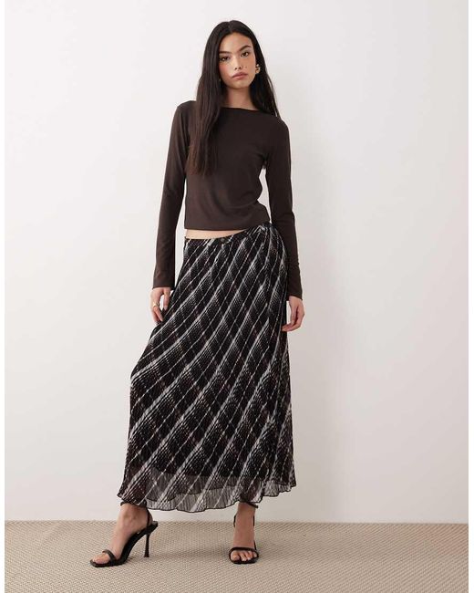Vila White Woven Plisse Midi Skirt