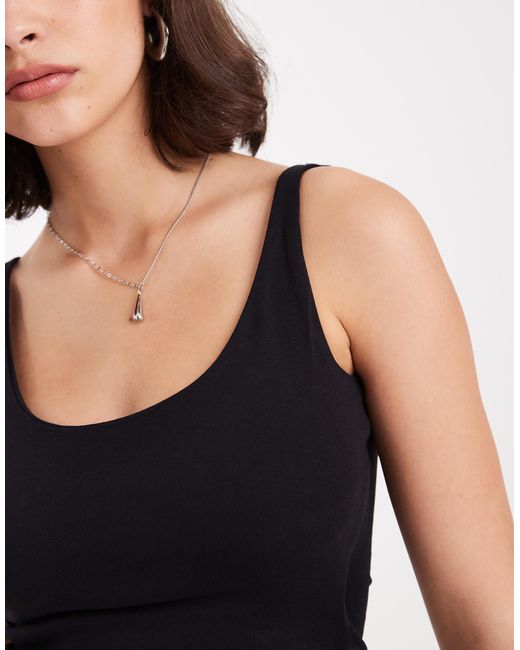 New Look Black Basic Scoop Crop Vest