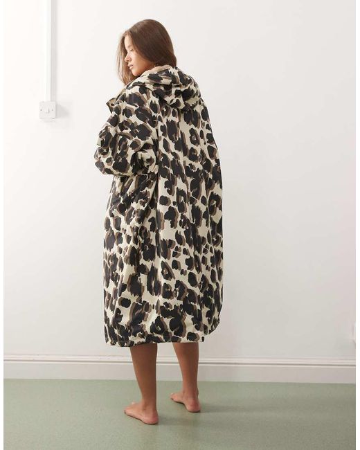 Regatta Natural Adult Waterproof Changing Robe