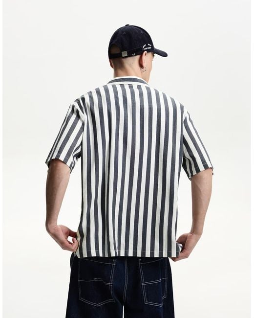 Camicia Comoda A Maniche Corte Grigia E Nera di Bershka in White da Uomo