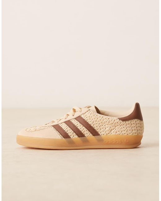 Zapatillas De Deporte Y Marrones Con Diseño Entretejido Gazelle Indoor De -Blanco Adidas Originals de color Brown