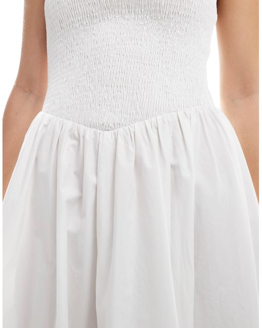 Robe longue à taille en v avec caraco et jupe froncés 4th & Reckless en coloris White