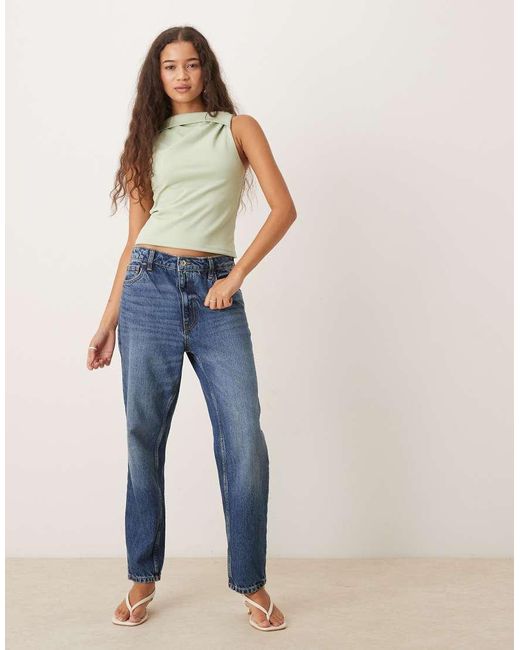 Top Asimmetrico Senza Maniche Color Salvia Con Nodo di ASOS in Green