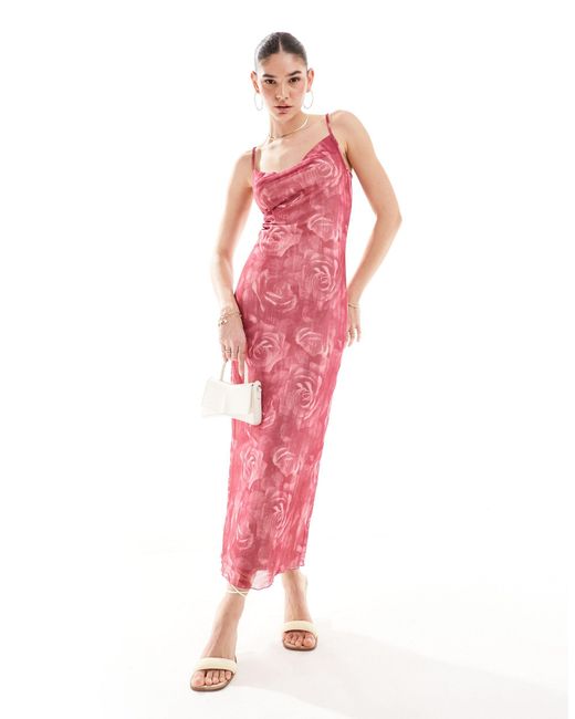 Pieces Pink – transparentes camisole-maxikleid mit rosenprint und u-ausschnitt