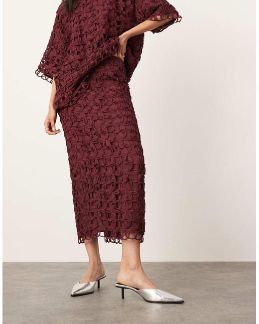 Falda Midi Rojo De Corte Recto Con Diseño Floral Calado De (Parte De Un Conjunto)-Morado ASOS de color Red