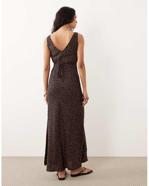 New Look Black Ditsy V Neck Bias Midi Dress