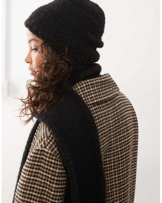Foulard E Cappuccio 2 di Collusion in Black