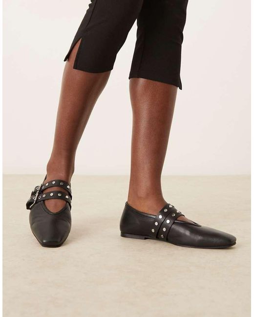 Lava di ASOS in Black
