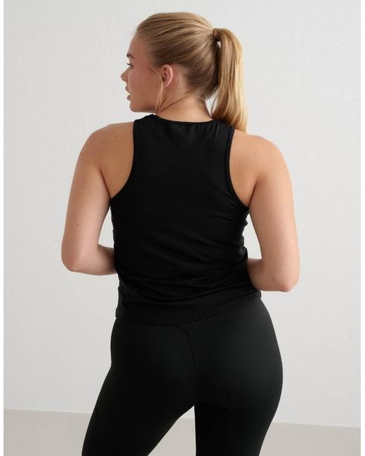 Aim'n Black Soft Basic Singlet