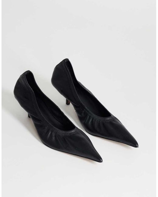 TOPSHOP Black Arizona Real Leather Ruched Kitten Heel Court