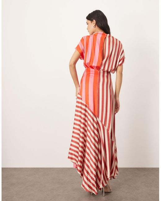 ARRANGE Red – maxikleid mit farbblock-design und streifen, wasserfallausschnitt und asymmetrischem saum