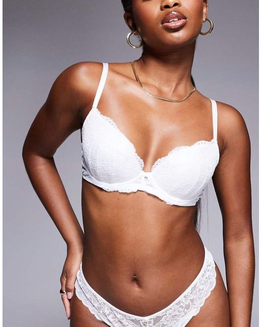 Ann Summers Bruidskleding in het White