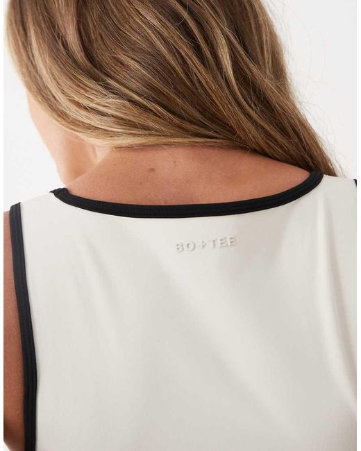 BO+TEE White Soft Active Contrast Hem Longline V-Neck Tank Top