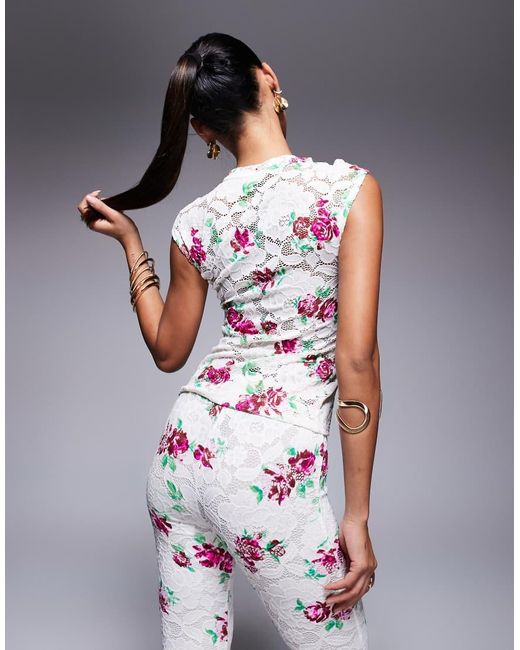 AFRM Gehaakte Kanten Top Met Rozenprint, Deel Van Co-Ord Set in het White