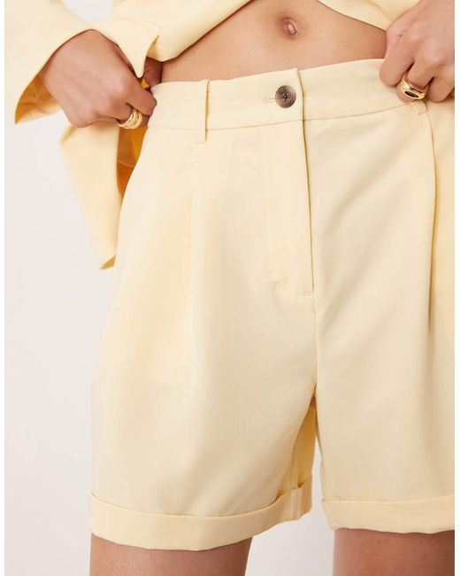 Vila Natural Mix & Match High Waist Tailored Shorts Co-ord