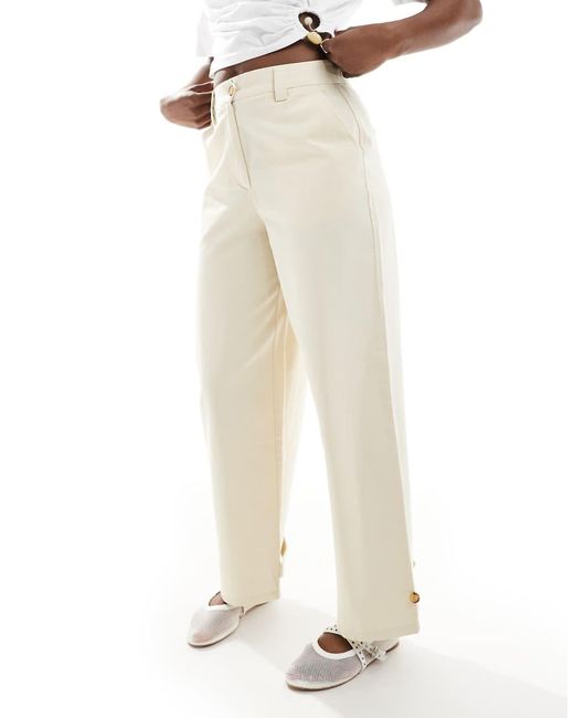 Pantaloni A Cilindro Bianco Osso Slavato Con Etichetta di ASOS in White