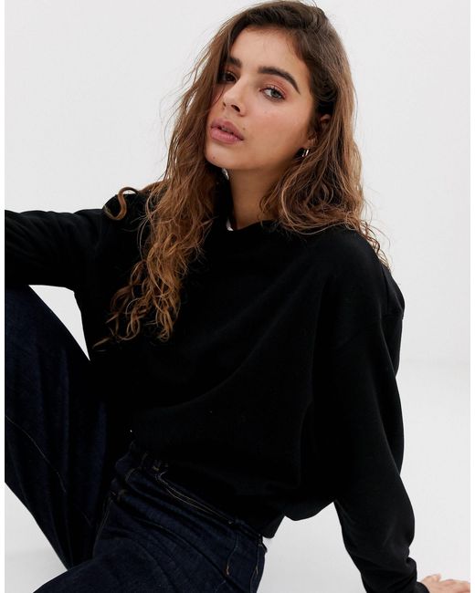 Weekday huge cropped best sale sweatshirt