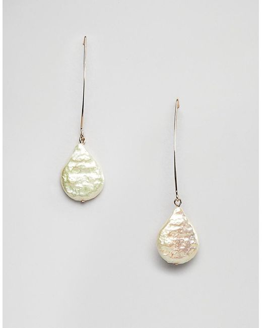 Lyst Asos Pull Through Earrings With Faux Freshwater Pearls In Asos Metallic Pull Through Earrings With Faux Freshwater Pearls In Gold Lyst