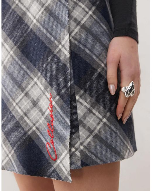 Collusion Natural – trägerloses, angerautes minikleid mit karomuster