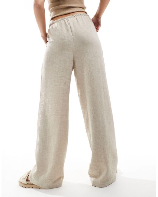 Pantaloni a fondo ampio color pietra allacciati di Vero Moda in White