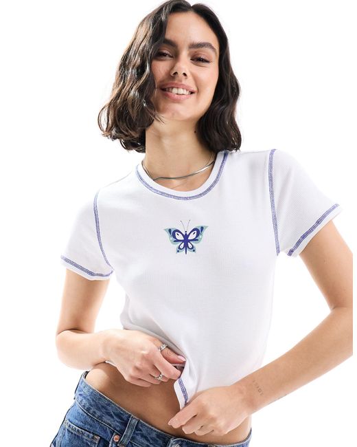 Pieces White Contrast Stitch Baby Tee With Butterfly Print