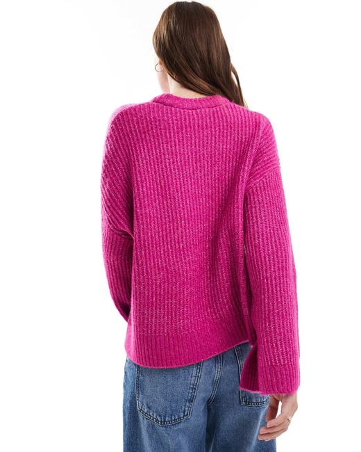 Pull court en maille côtelée duveteuse JJXX en coloris Pink