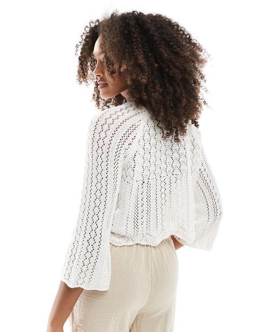 ONLY White – gehäkelter pullover