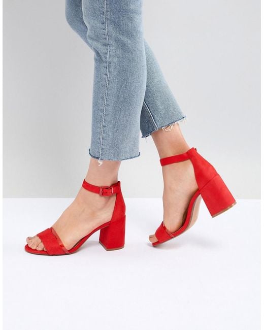 Sandales en deux parties avec talon bloc Bershka en coloris Red