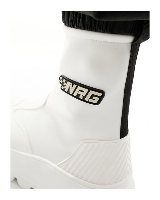 Stivaletti a calza con zip e suola spessa bianchi con dettagli a tema motocross di ASOS in Black da Uomo