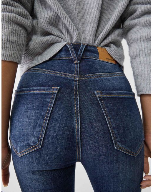 D09 - jean skinny à taille ultra haute - foncé Stradivarius en coloris Blue
