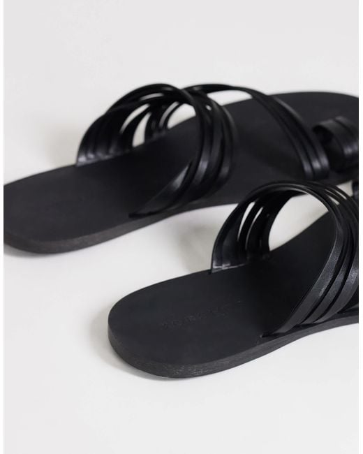 TOPSHOP Black Maeve Strappy Toe Loop Sandals