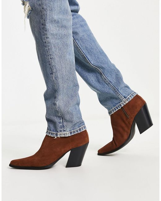 Bottines chelsea en daim à talon haut incliné - fauve ASOS pour homme en  coloris Bleu | Lyst