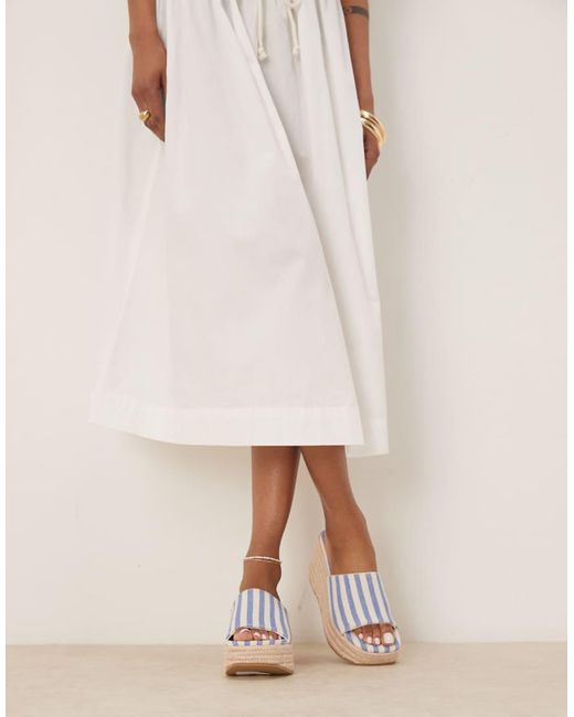 Zapatos De Cuña A Tess De ASOS de color Natural