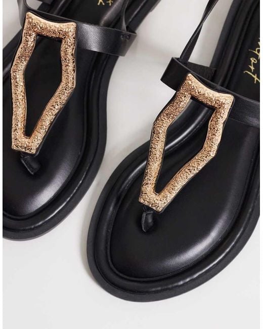 New Look Metallic Hardwear Toe Post Sandal