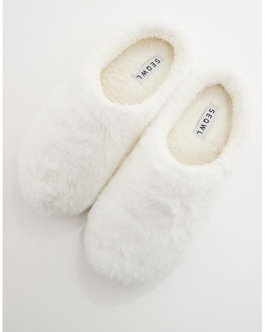 SEQWL White – flauschige pantoffeln
