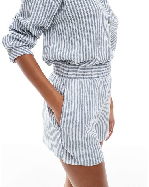 Short d'ensemble texturé à rayures ONLY en coloris Blue