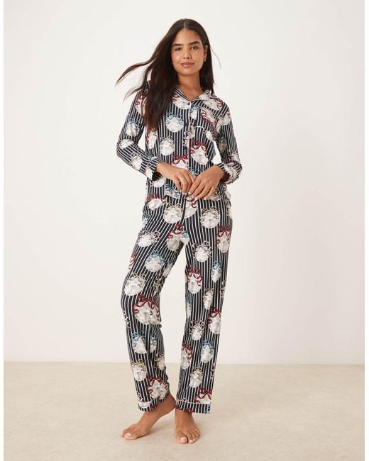 Chelsea Peers Natural – langärmliges pyjama-set aus polyester mit weihnachtlichem diskokugel-print und reverskragen