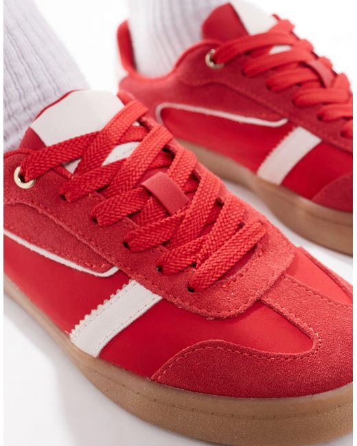 Sneakers rosse con suola di Stradivarius in Red