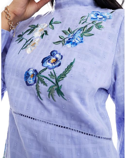 Robe courte manches longues à fleurs Hope & Ivy en coloris Blue