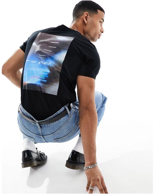 Camiseta negra con estampado gráfico abstracto en la espalda Fred Perry de hombre de color Blue