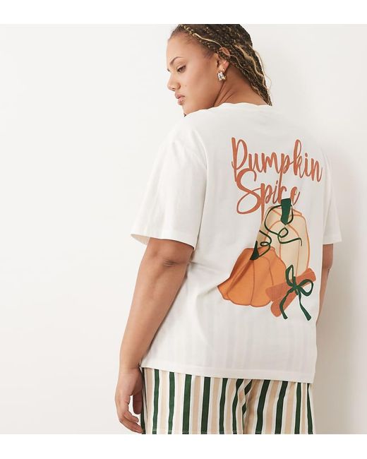 ASOS Asos Design Curve Oversized T-Shirt En Short Pyjamaset Met Pumpkin Spice Print in het White