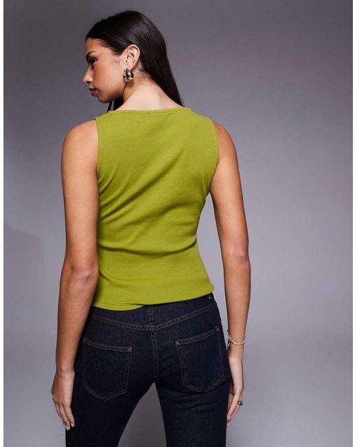 Top Senza Maniche Oliva A Coste Con Bottoni E Scollo Ampio di ASOS in Green