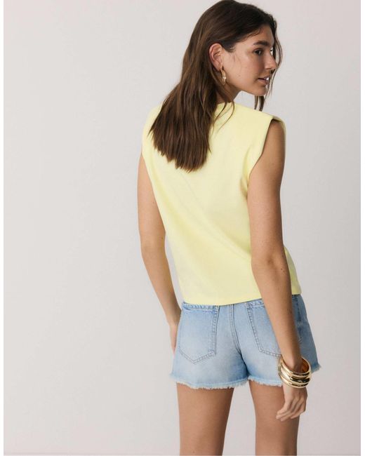 Stradivarius Yellow – basic-t-shirt