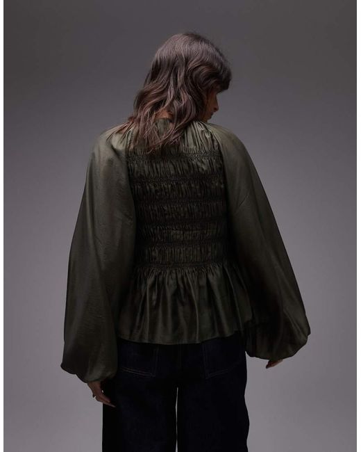 Top Accollato Stile Peplo Kaki Con Maniche Voluminose di & Other Stories in Black