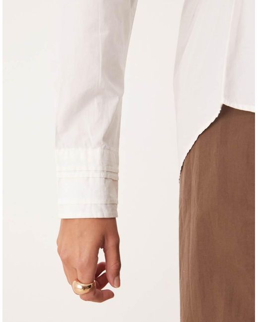Camicia Stretta di Aware in White