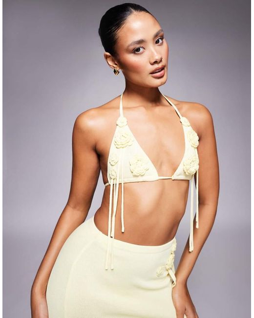 Top Amarillo Estilo Bralette Con Detalle De Flecos Y Flores De Punto Peony De (Parte De Un Conjunto) Wanderdoll de color Yellow