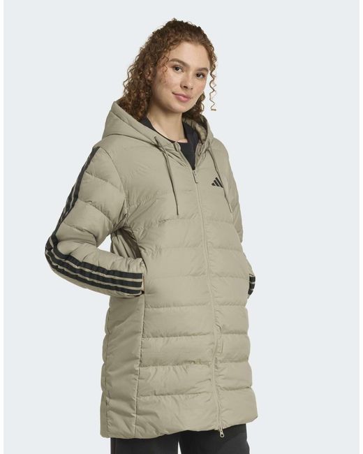 Adidas Originals Natural – essentials – leichter daunenparka mit climawarm-technologie, kapuze und 3-streifen