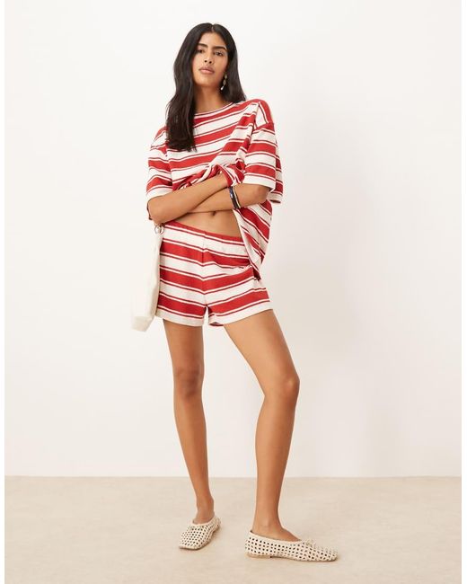 ASOS Gestreepte Minishort Met Rood En Wit, Deel Van Co-Ord Set in het Red
