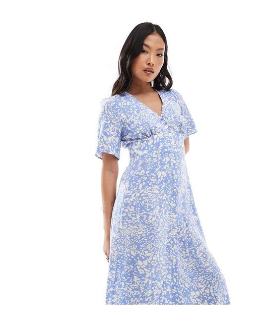 Vestido Midi Con Estampado De Florecitas Alexa De Nobody's Child Petite de color Blue